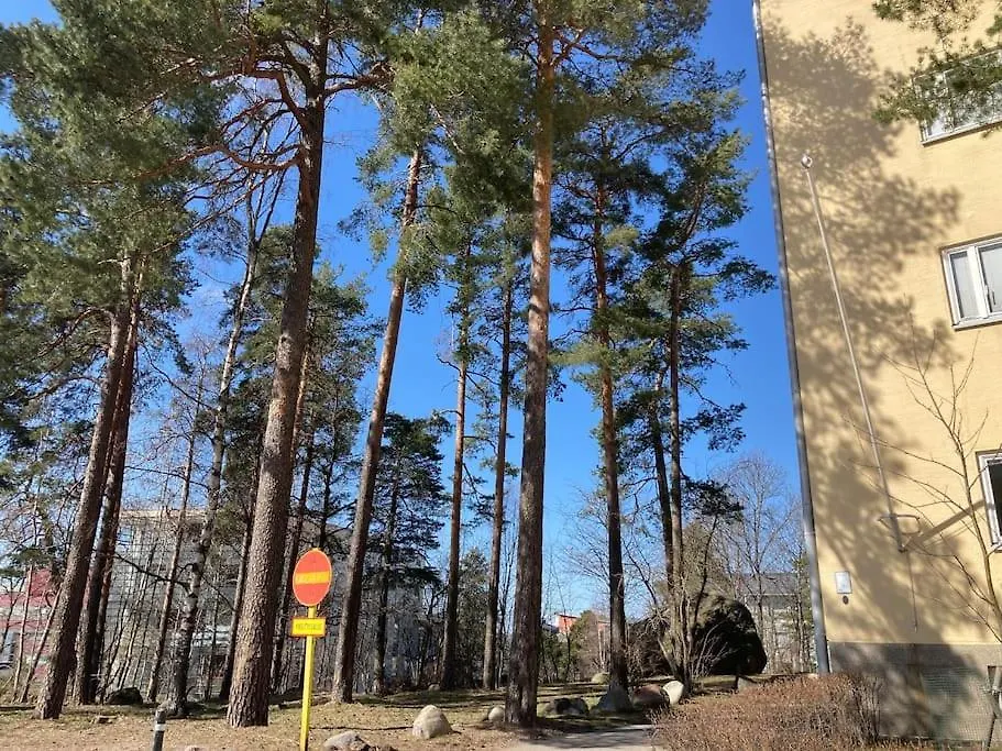 Scenic Apartment Close To Nature In Helsinki